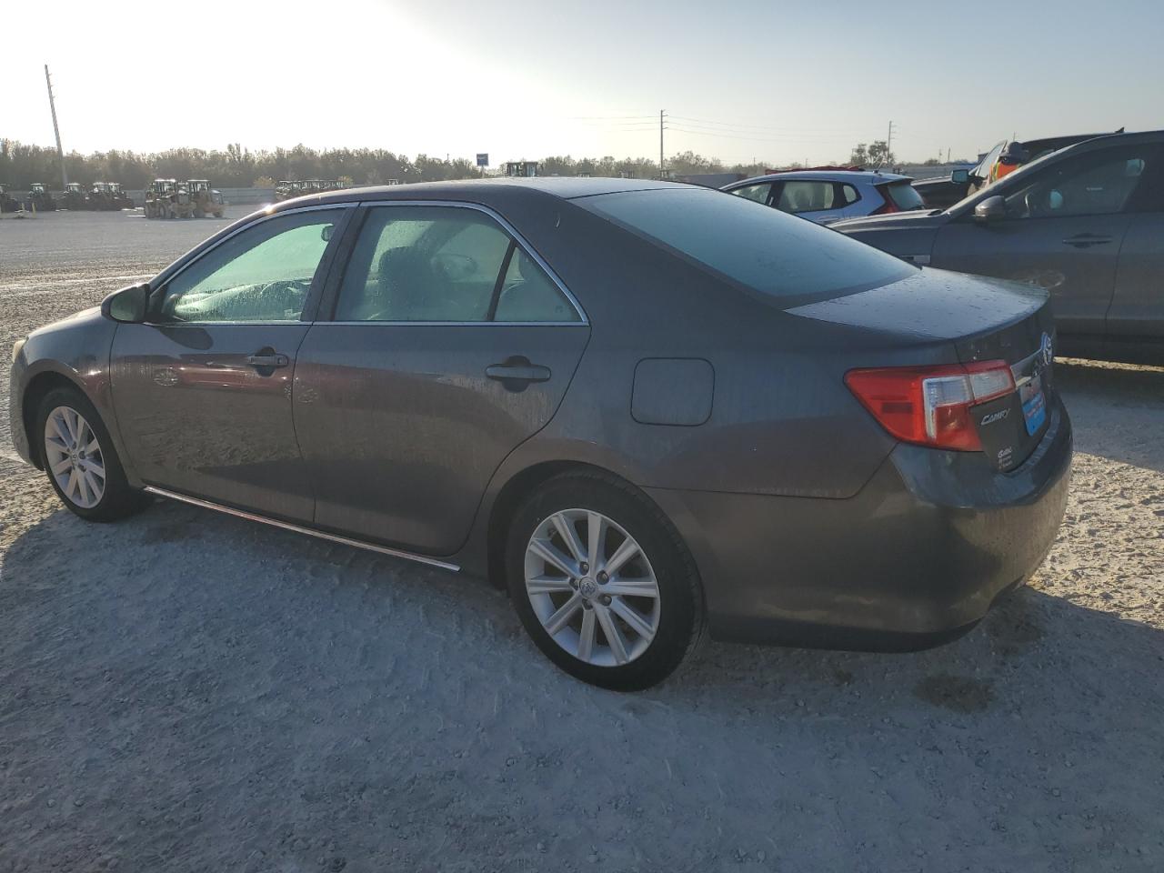 VIN 4T4BF1FKXDR308069 2013 TOYOTA CAMRY no.2