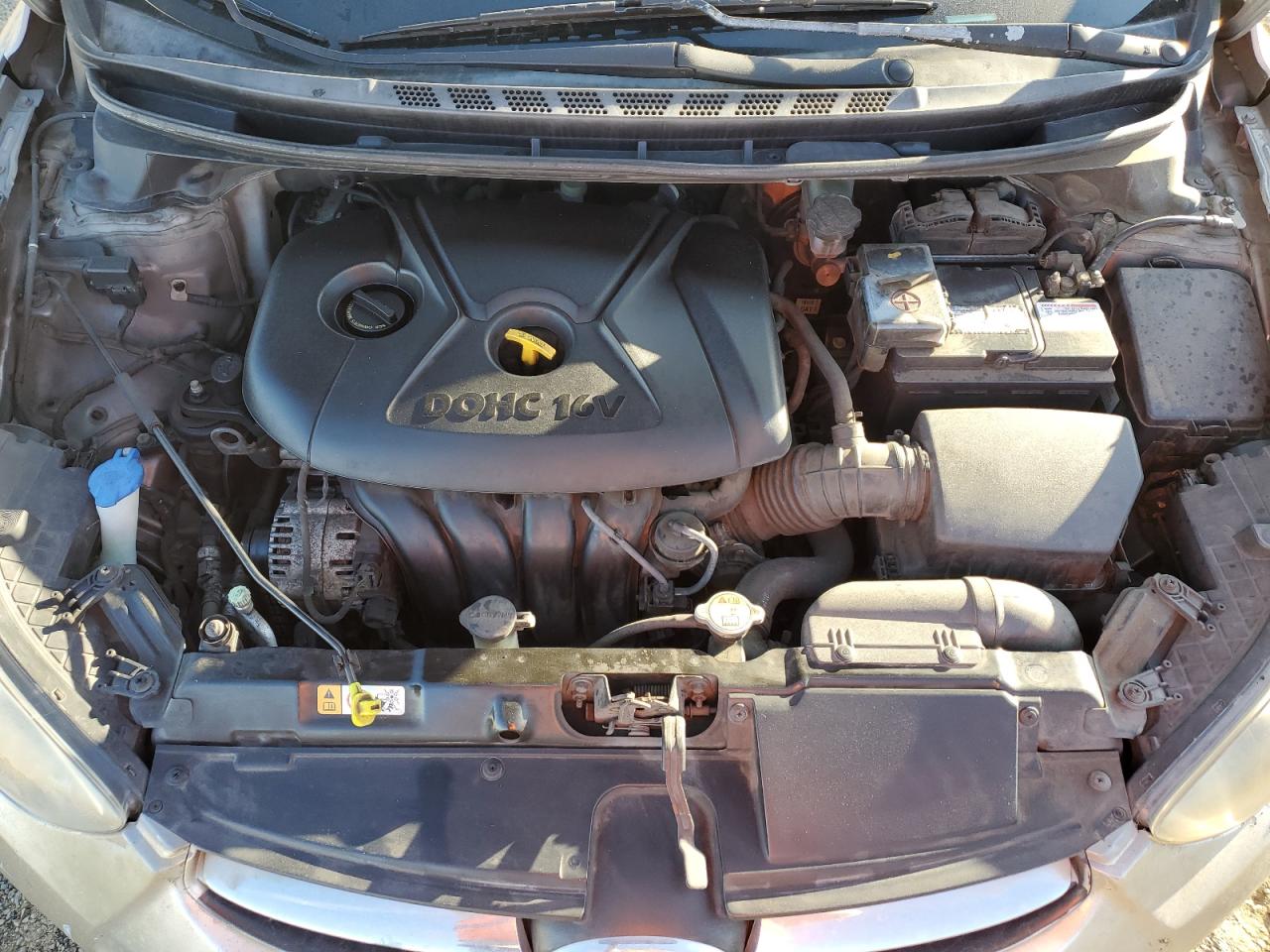 2013 Hyundai Elantra - Image 11