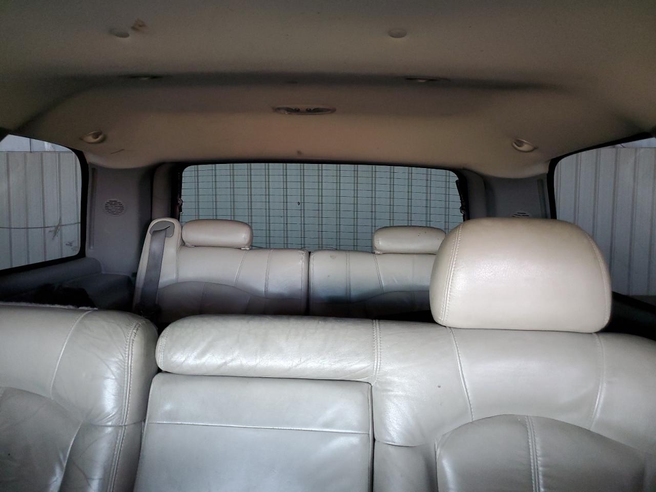 2002 Chevrolet Tahoe C1500 VIN: 1GNEC13T32R228038 Lot: 74136204