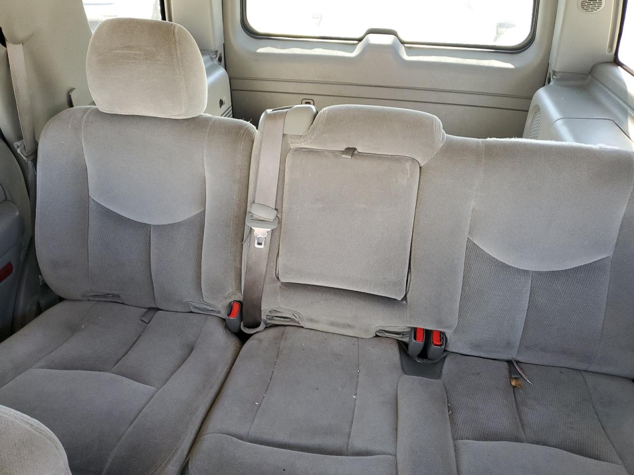 2006 GMC Yukon - Image 10