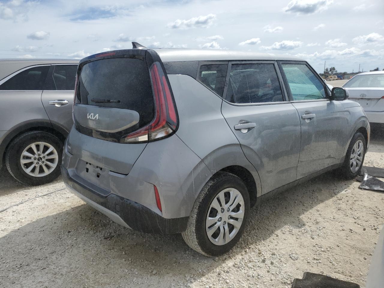 2023 Kia Soul - Image 3