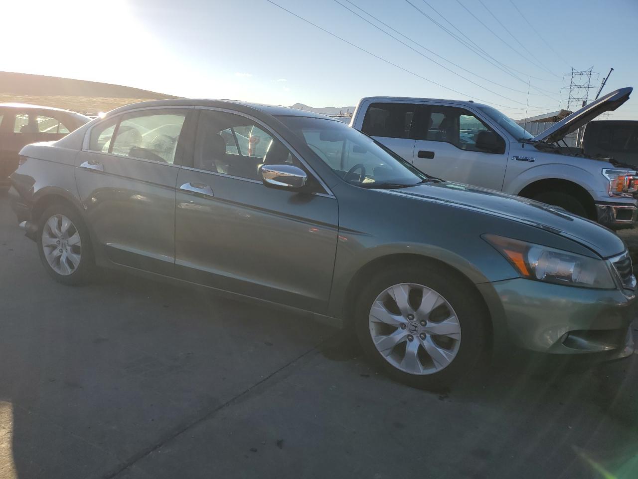 2009 Honda Accord - Image 4