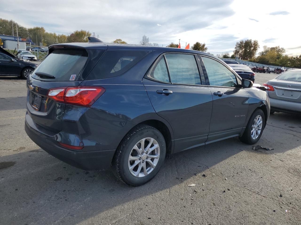 2019 Chevrolet Equinox - Image 3