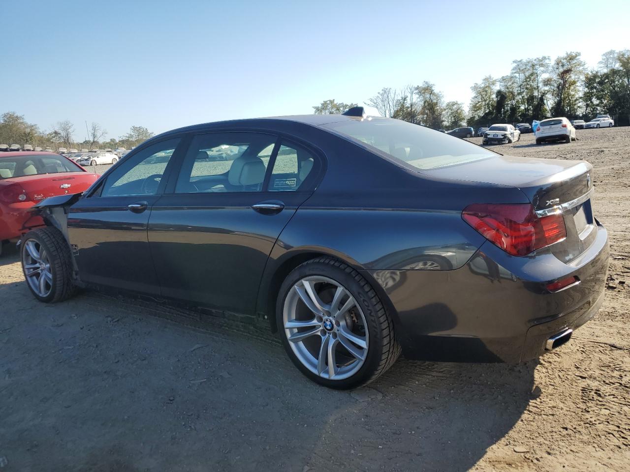 VIN WBAYF4C5XDDE23991 2013 BMW 7 SERIES no.2