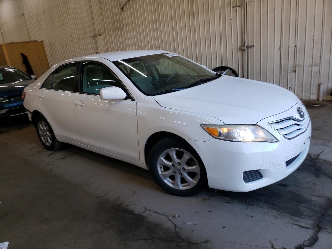2011 Toyota Camry - Image 4