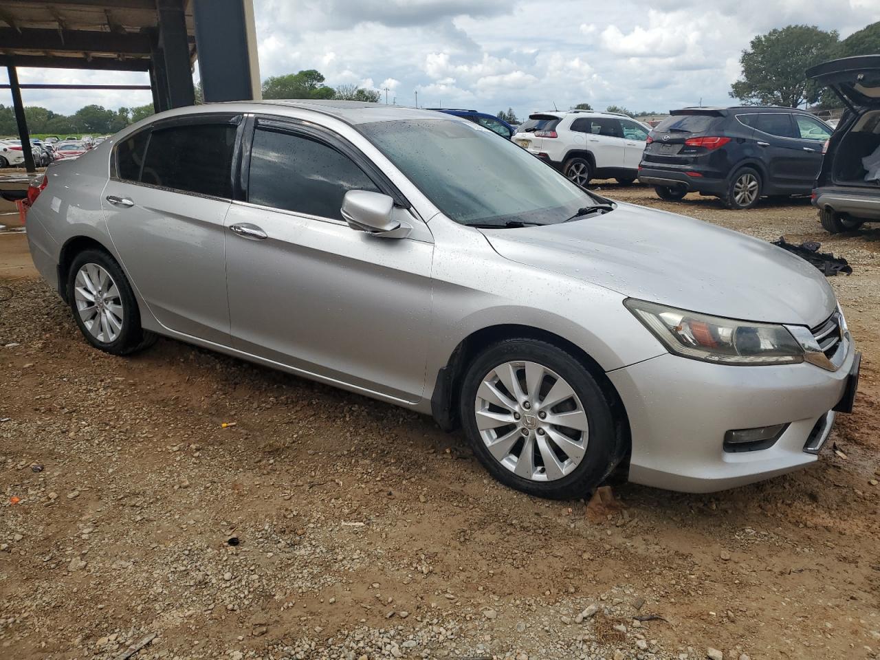 VIN 1HGCR3F85FA005846 2015 HONDA ACCORD no.4