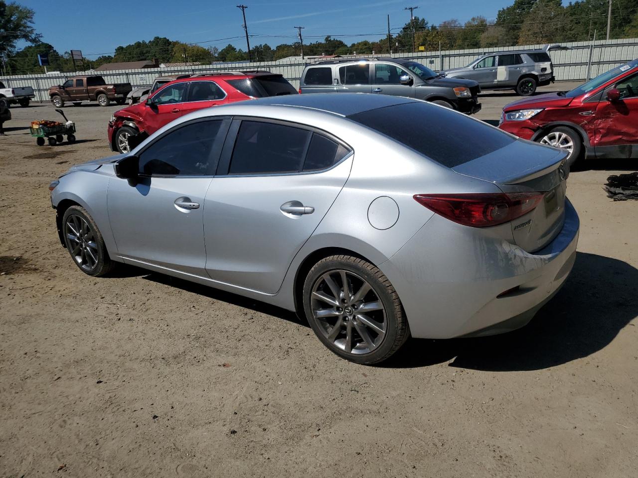 VIN 3MZBN1V30JM216963 2018 MAZDA 3 no.2