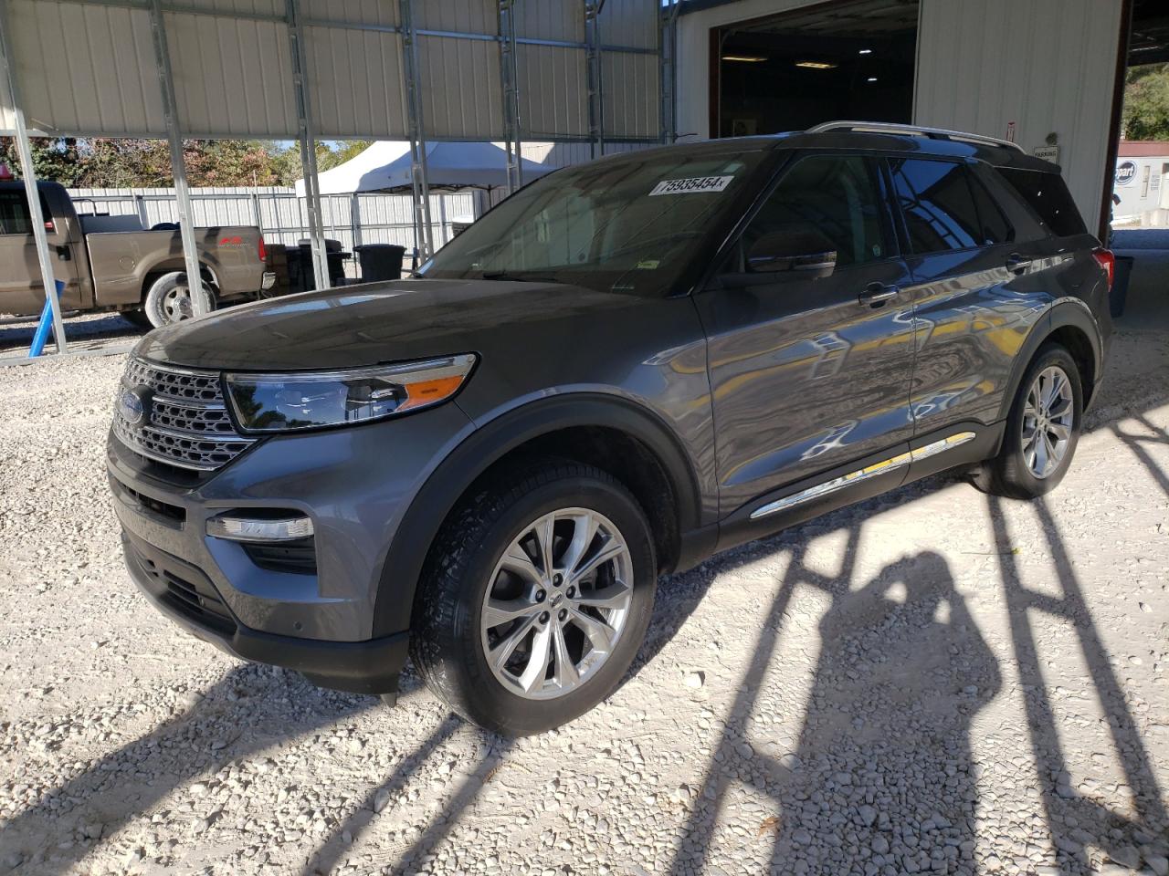 2021 Ford Explorer - Image 1