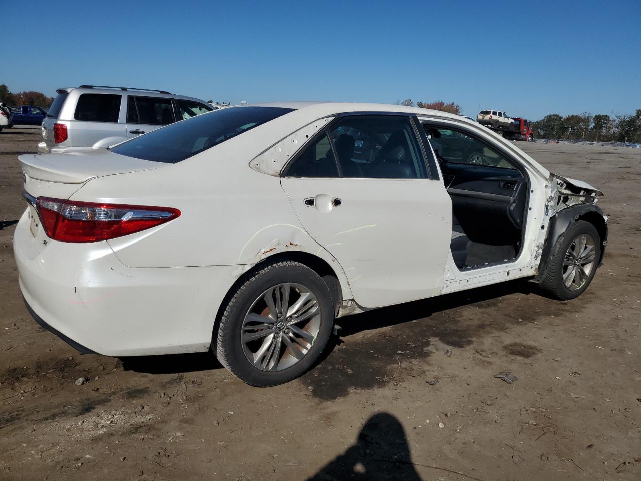 VIN 4T1BF1FK3HU352592 2017 TOYOTA CAMRY no.3