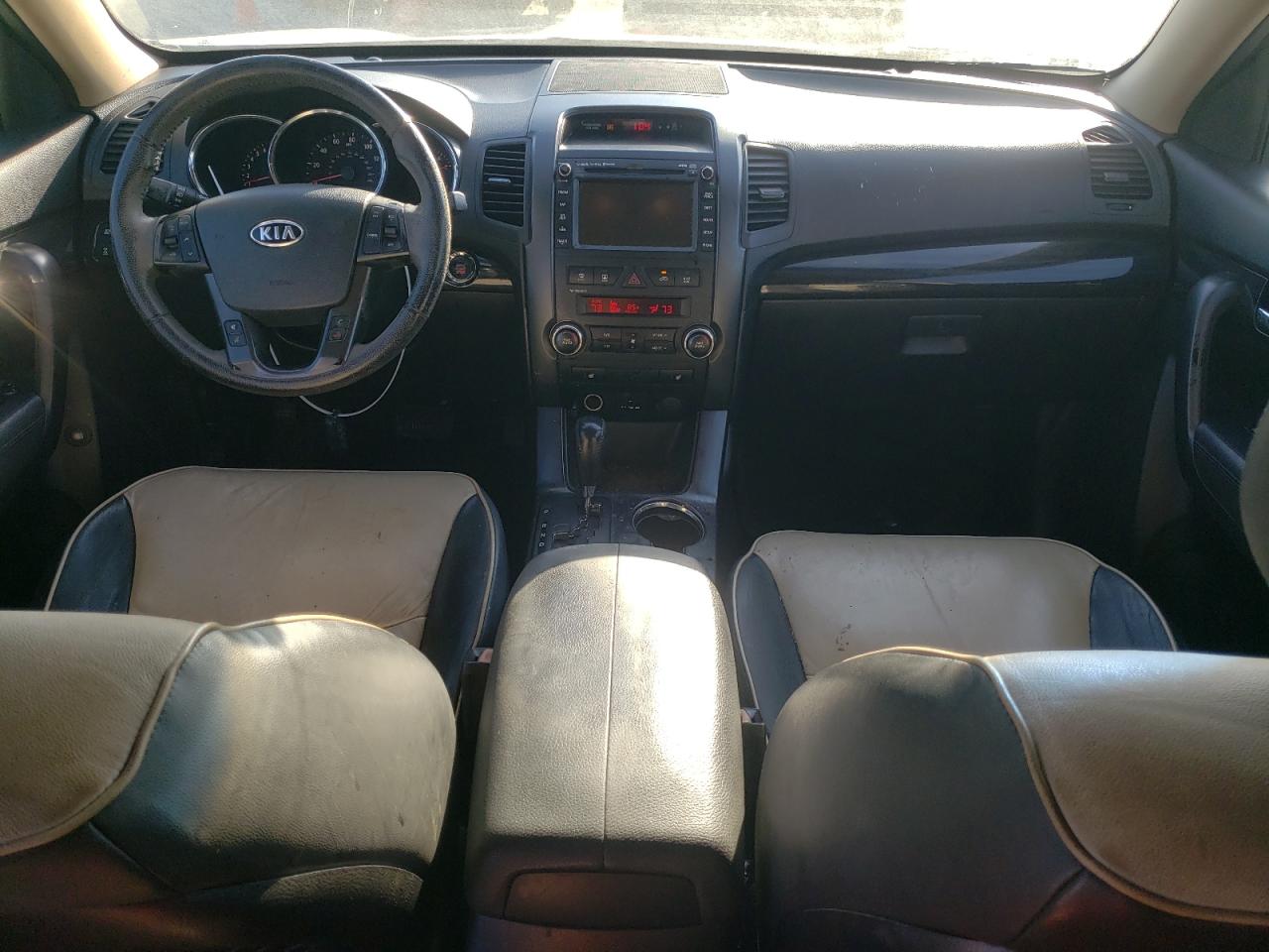 2011 Kia Sorento - Image 8