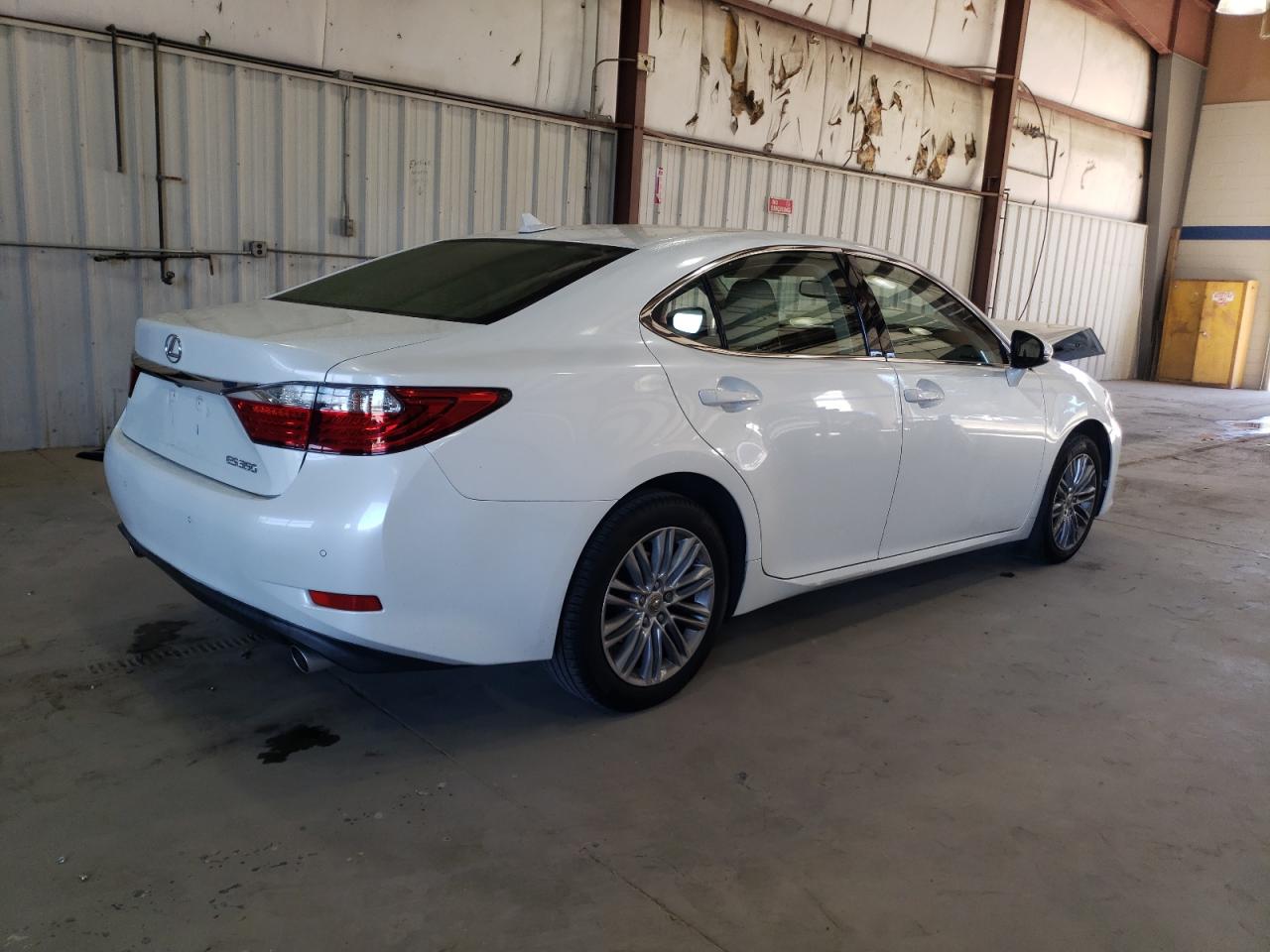 2013 Lexus ES - Image 3