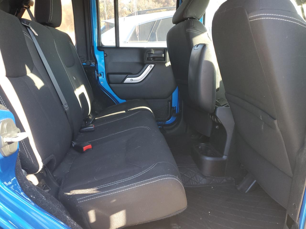 2016 Jeep Wrangler - Image 10