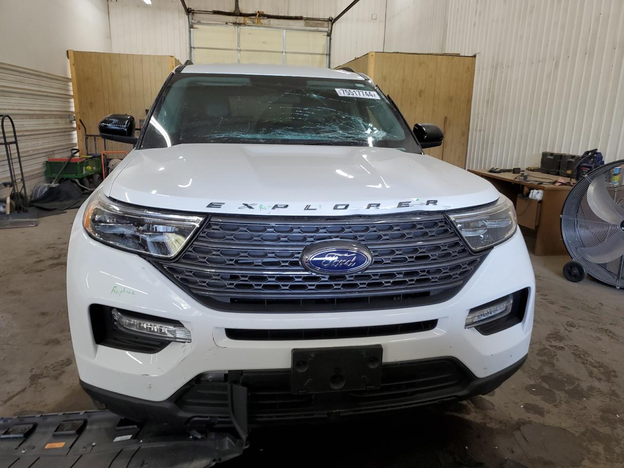 2023 Ford Explorer - Image 5