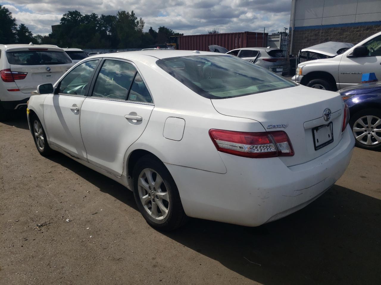 2011 Toyota Camry - Image 2