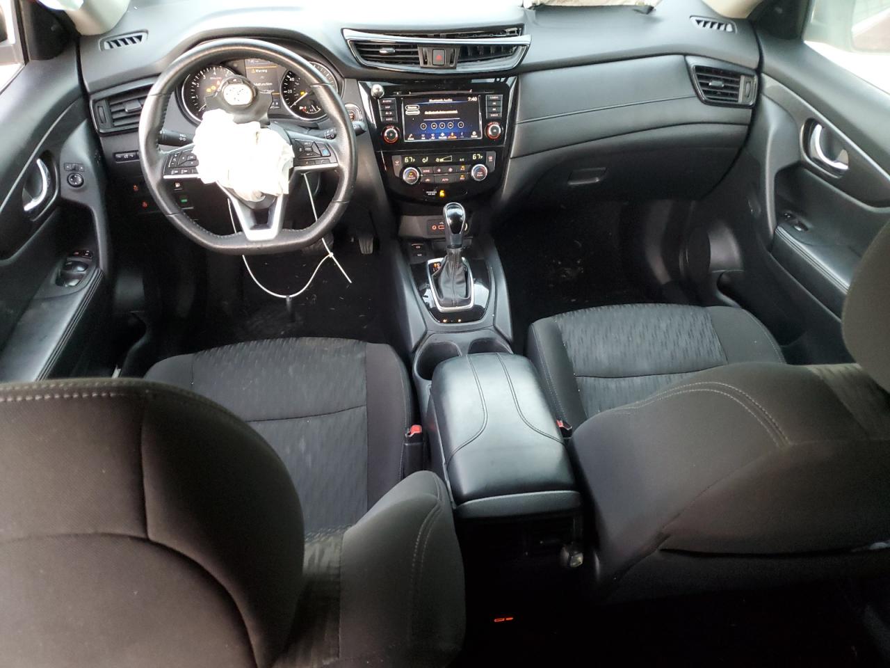 2020 Nissan Rogue - Image 8