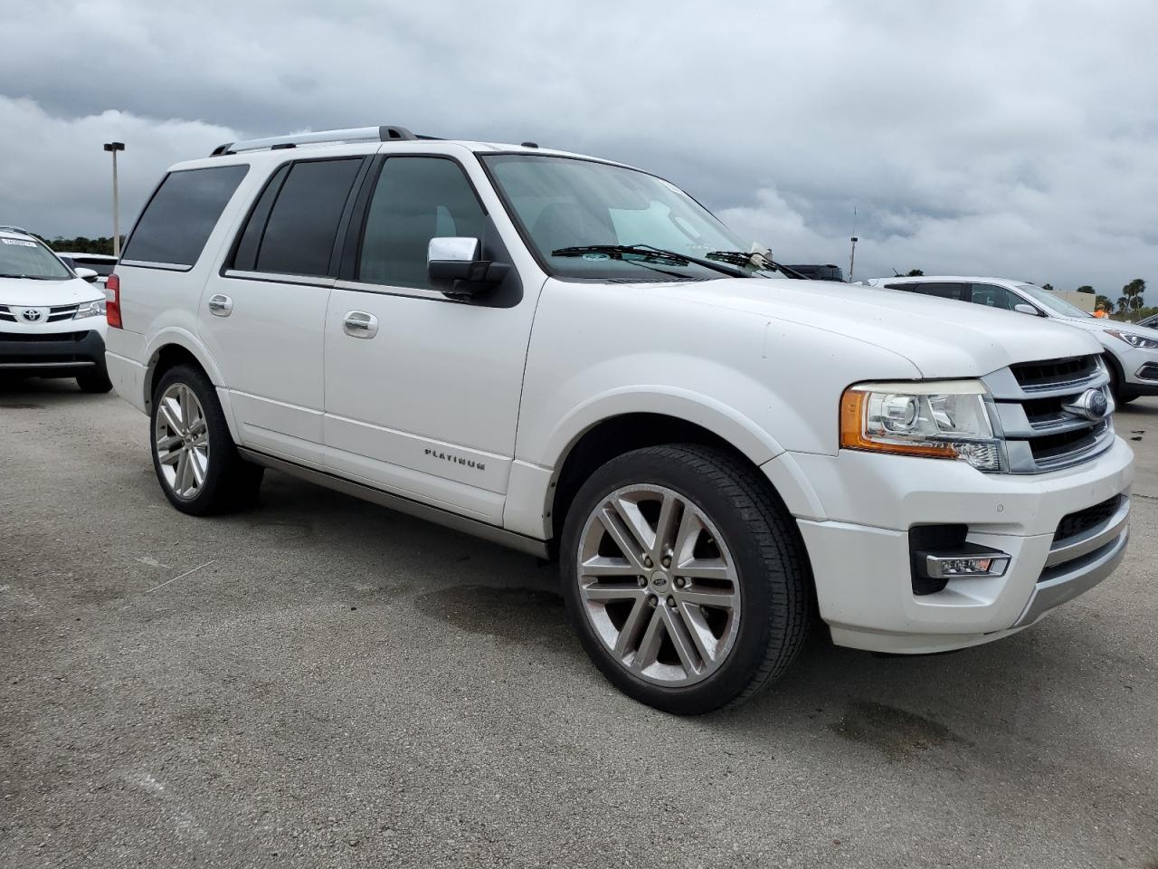 2016 Ford Expedition - Image 4
