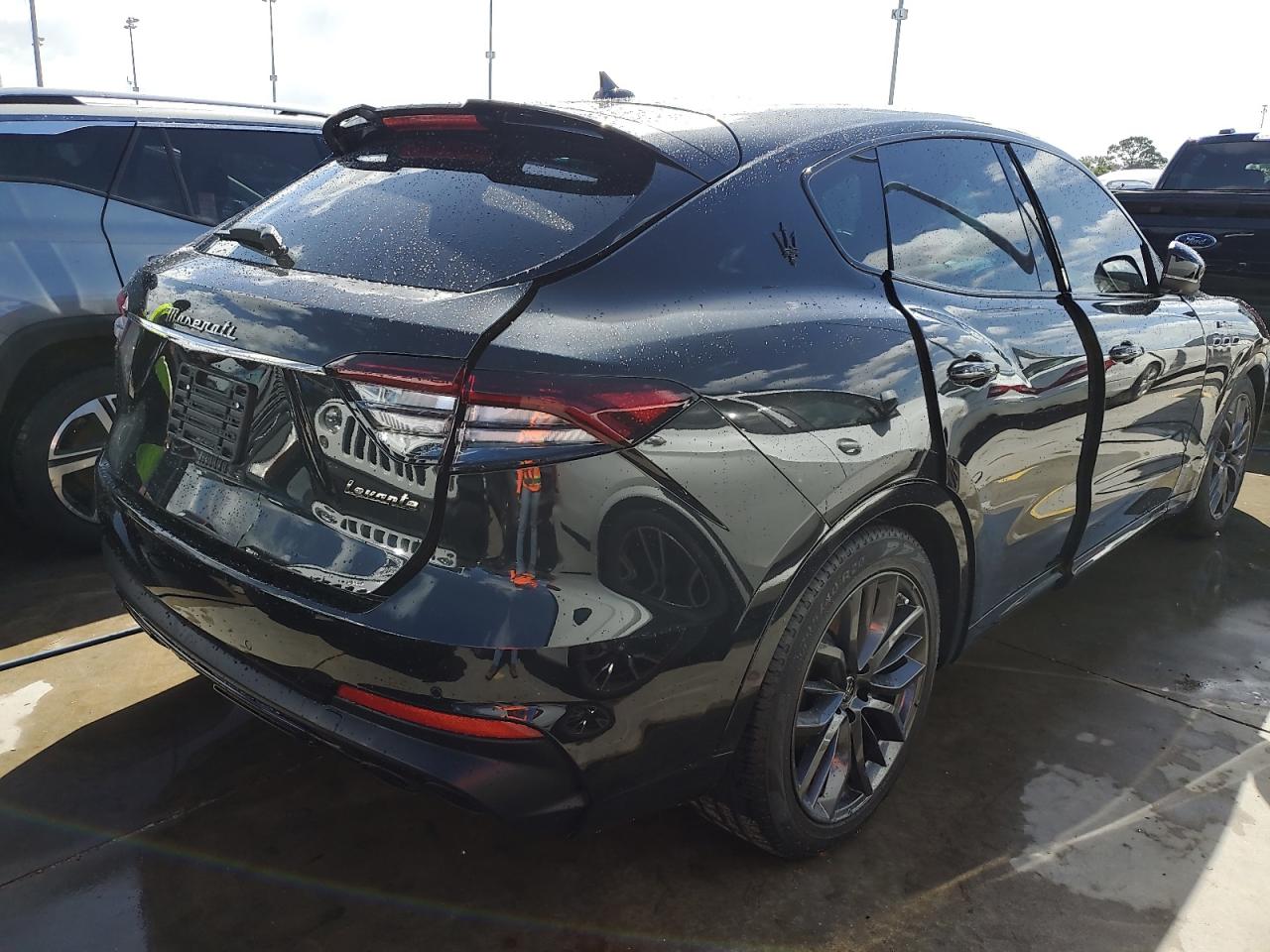 2023 Maserati Levante - Image 3