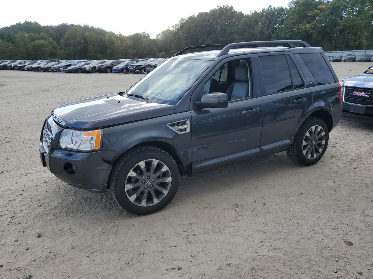 2010 Land Rover LR2 - Image 1