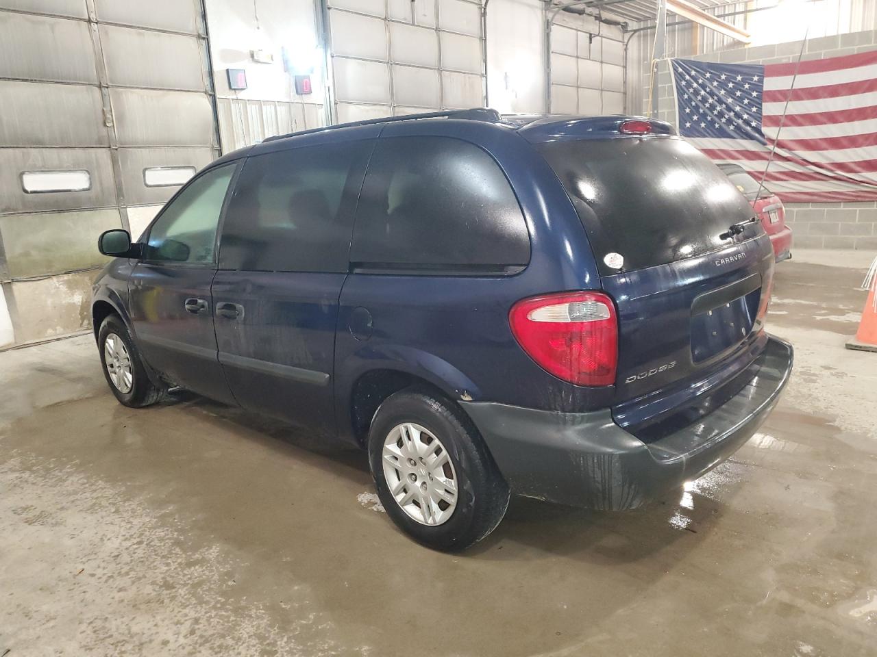 2005 Dodge Caravan - Image 2