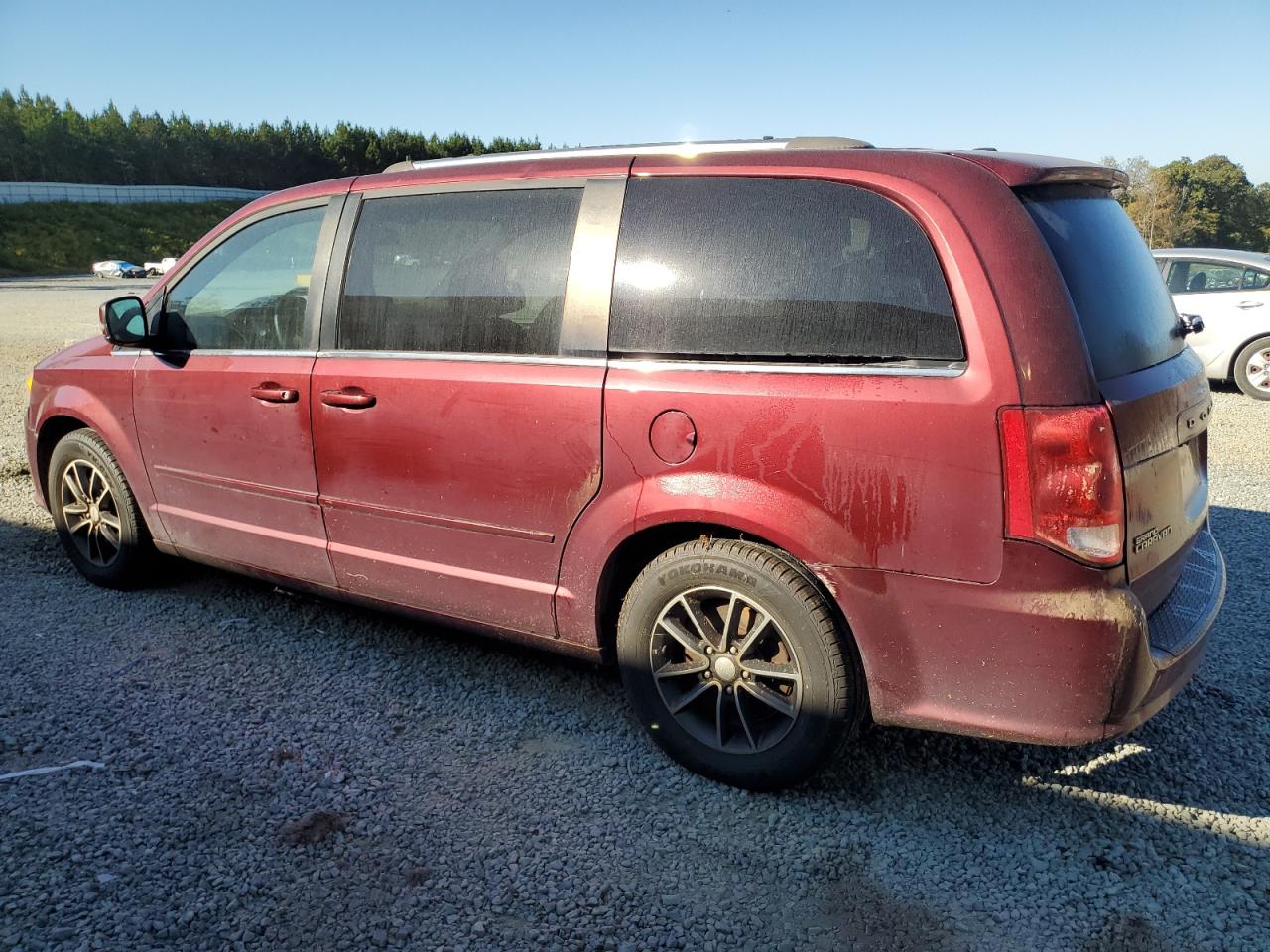 2017 Dodge Caravan - Image 2