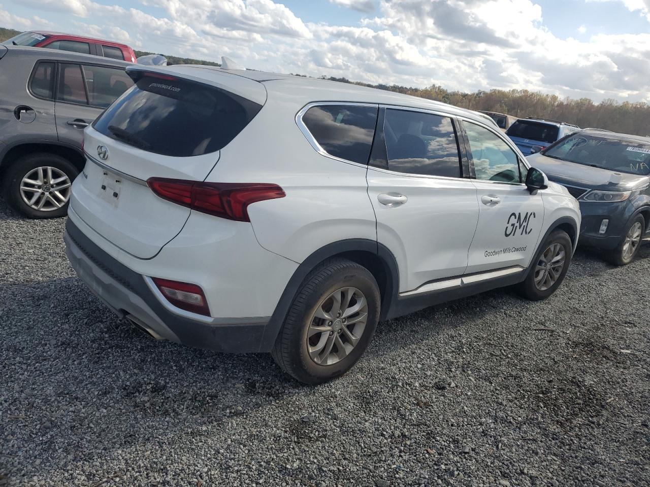2019 Hyundai Santa Fe - Image 3