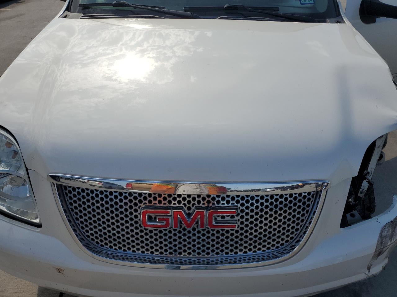 2014 GMC Yukon Denali VIN: 1GKS2EEF2ER112061 Lot: 75210244