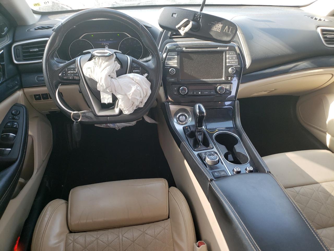 2019 Nissan Maxima - Image 8