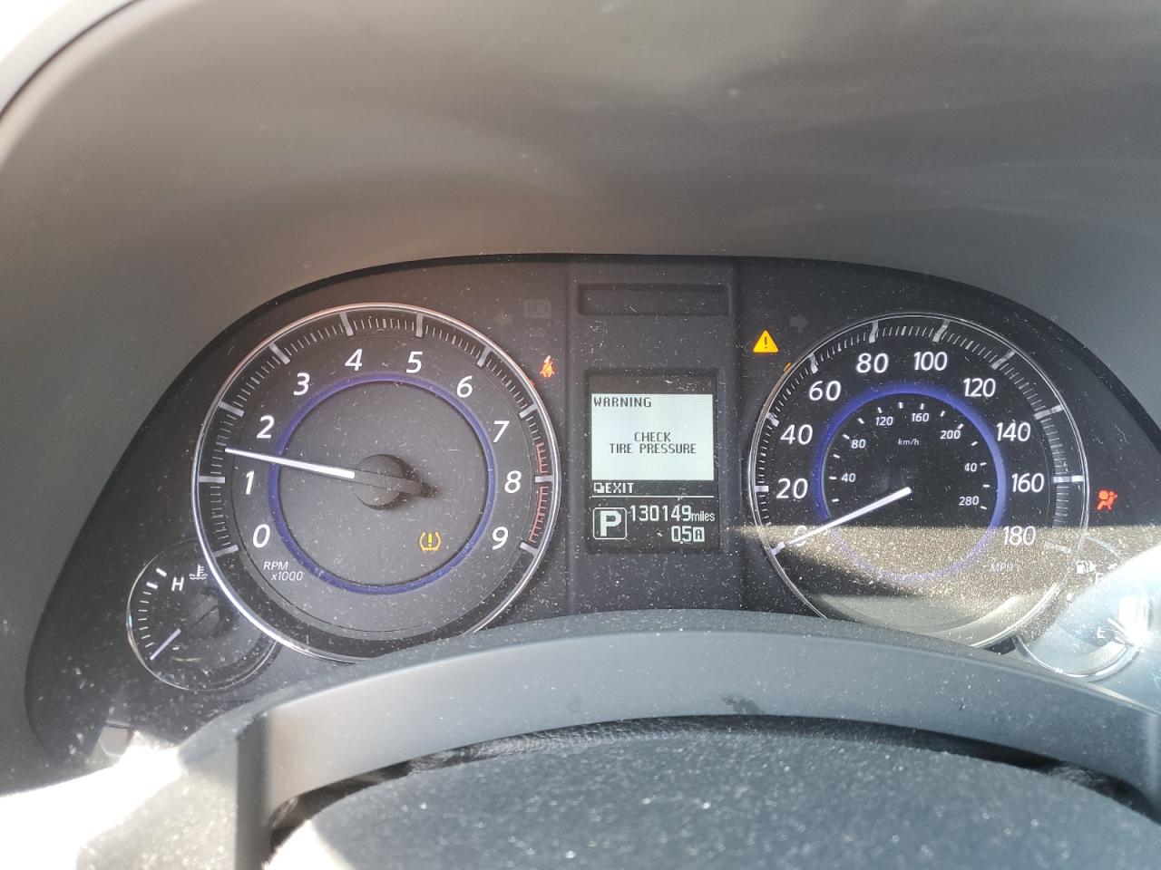 2015 Infiniti QX70 - Image 9