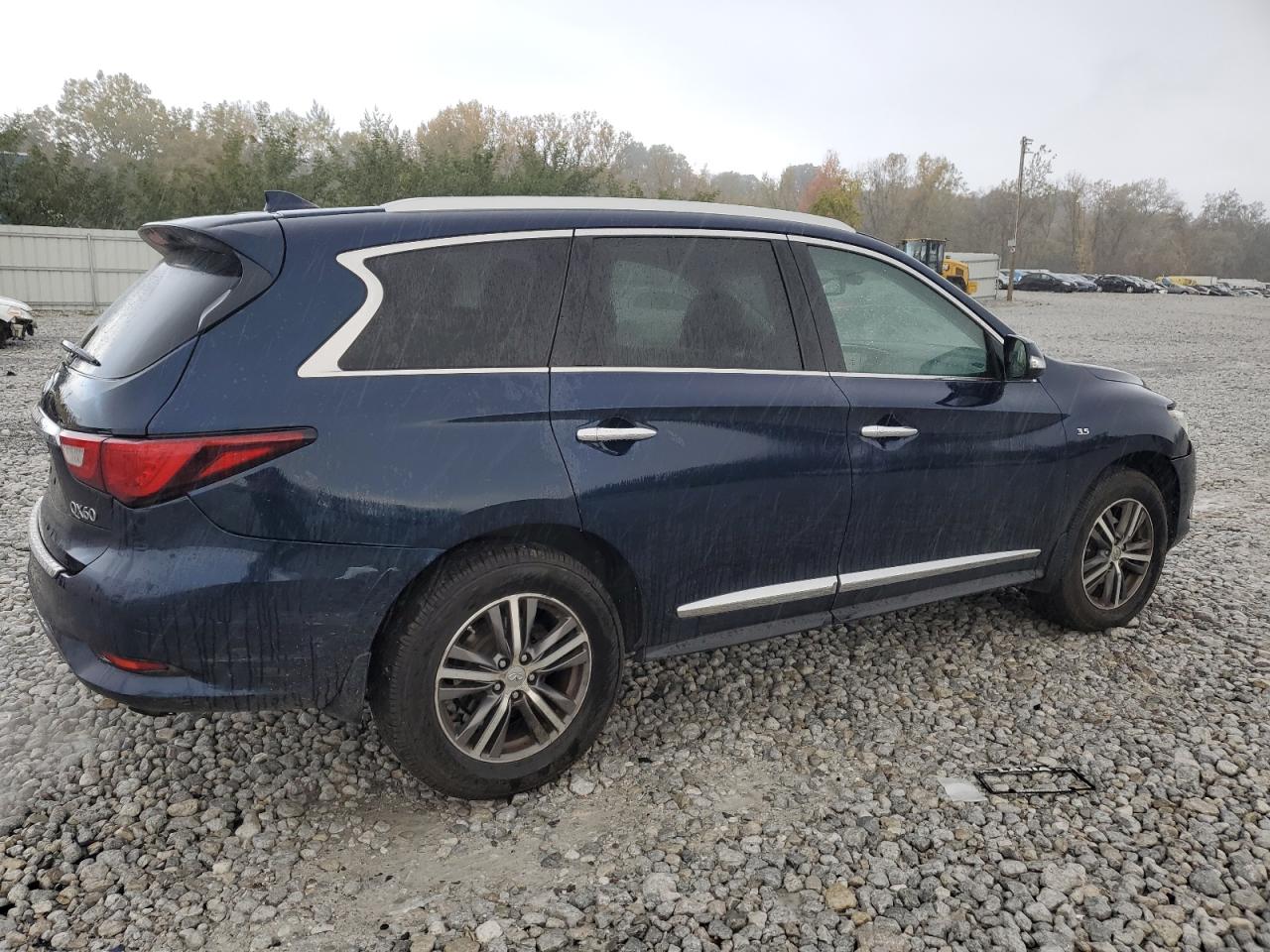 2017 Infiniti QX60 - Image 3