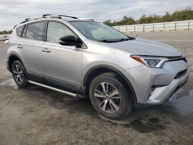 Parquets TOYOTA RAV4 2016 Srebrny