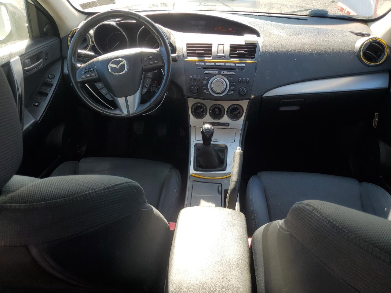 2010 Mazda 3 S VIN: JM1BL1S69A1198256 Lot: 74431534