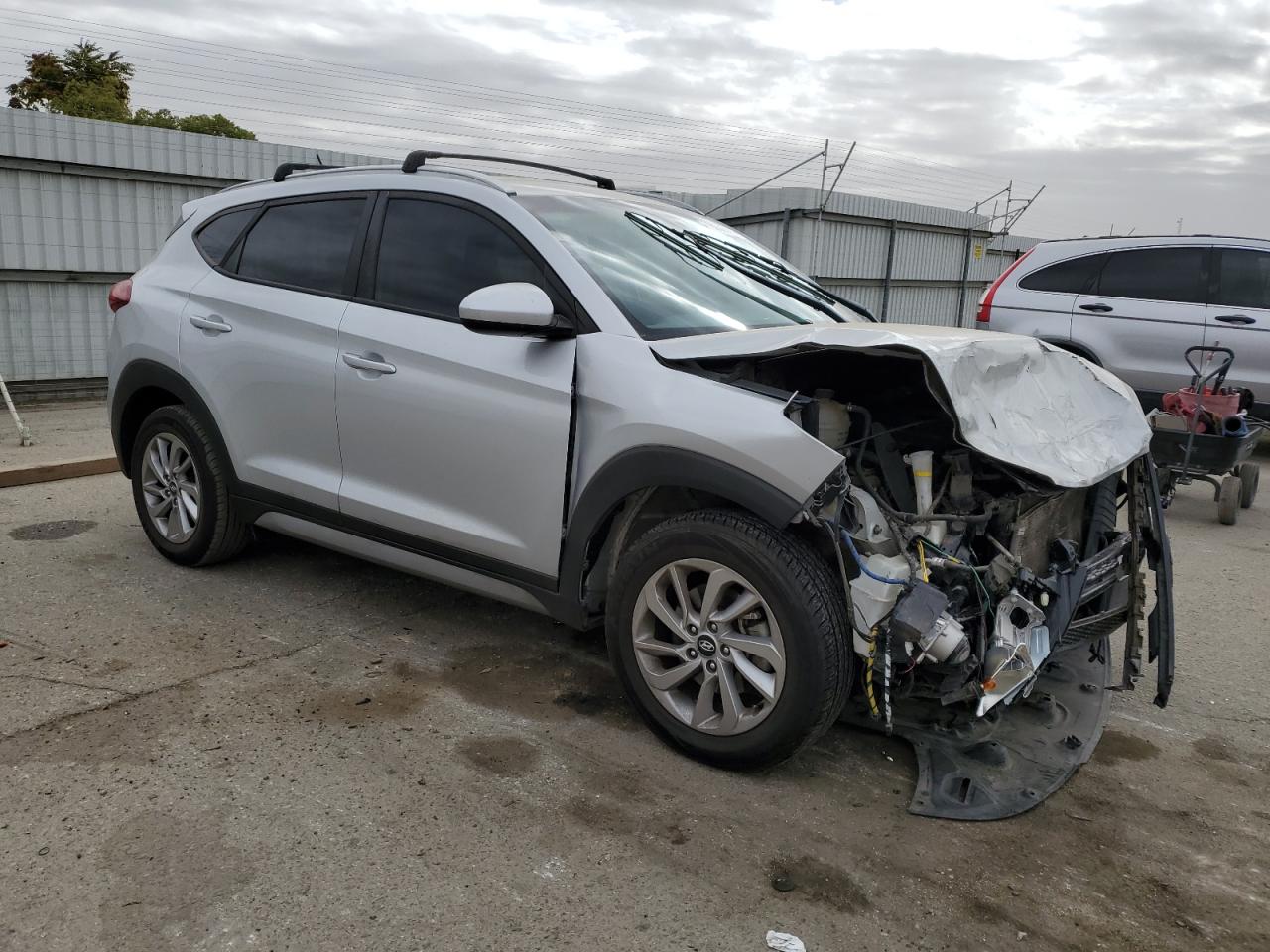 VIN KM8J33A42HU301593 2017 HYUNDAI TUCSON no.4