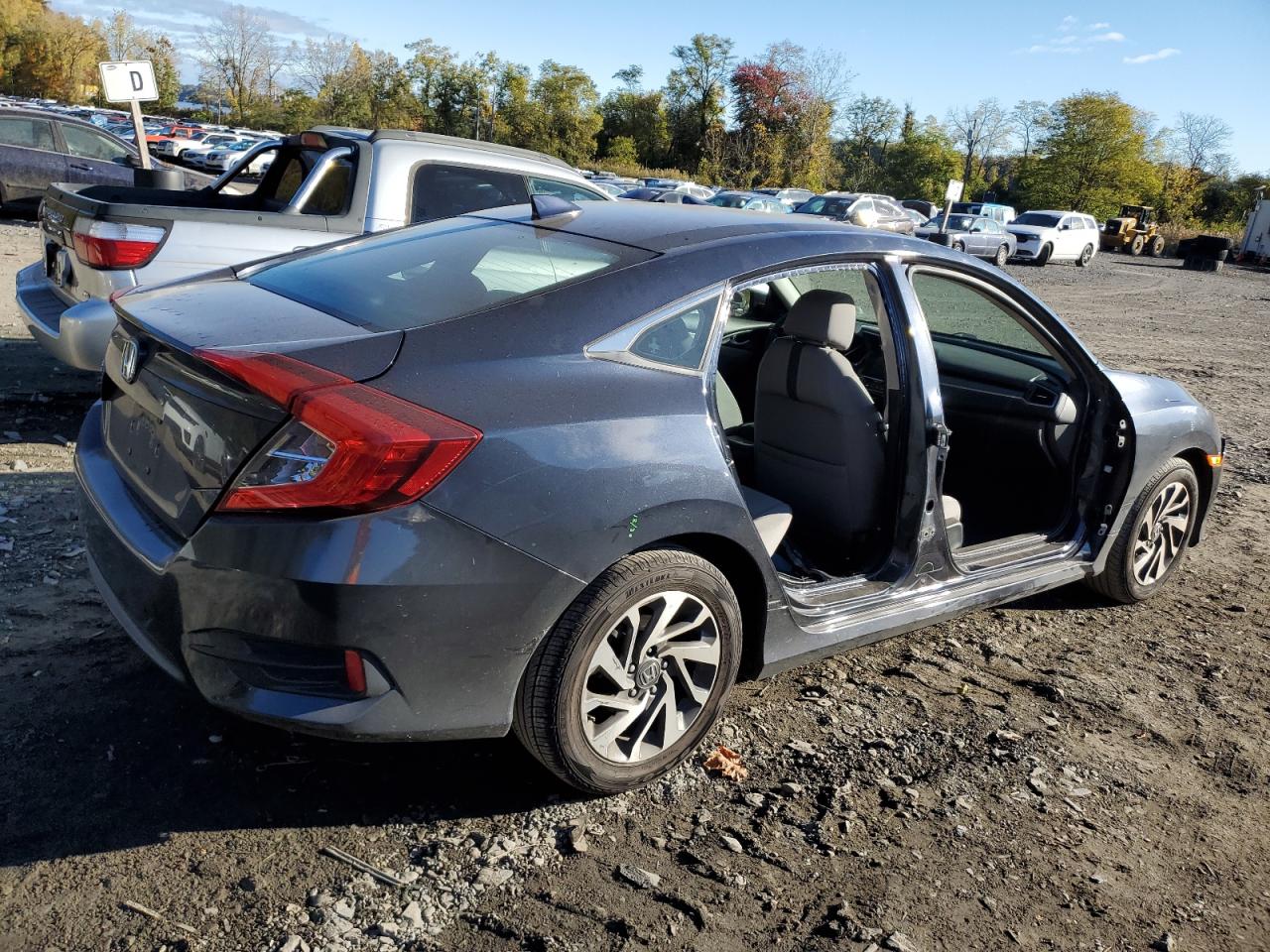 2HGFC2F78HH509263 2017 Honda Civic Ex