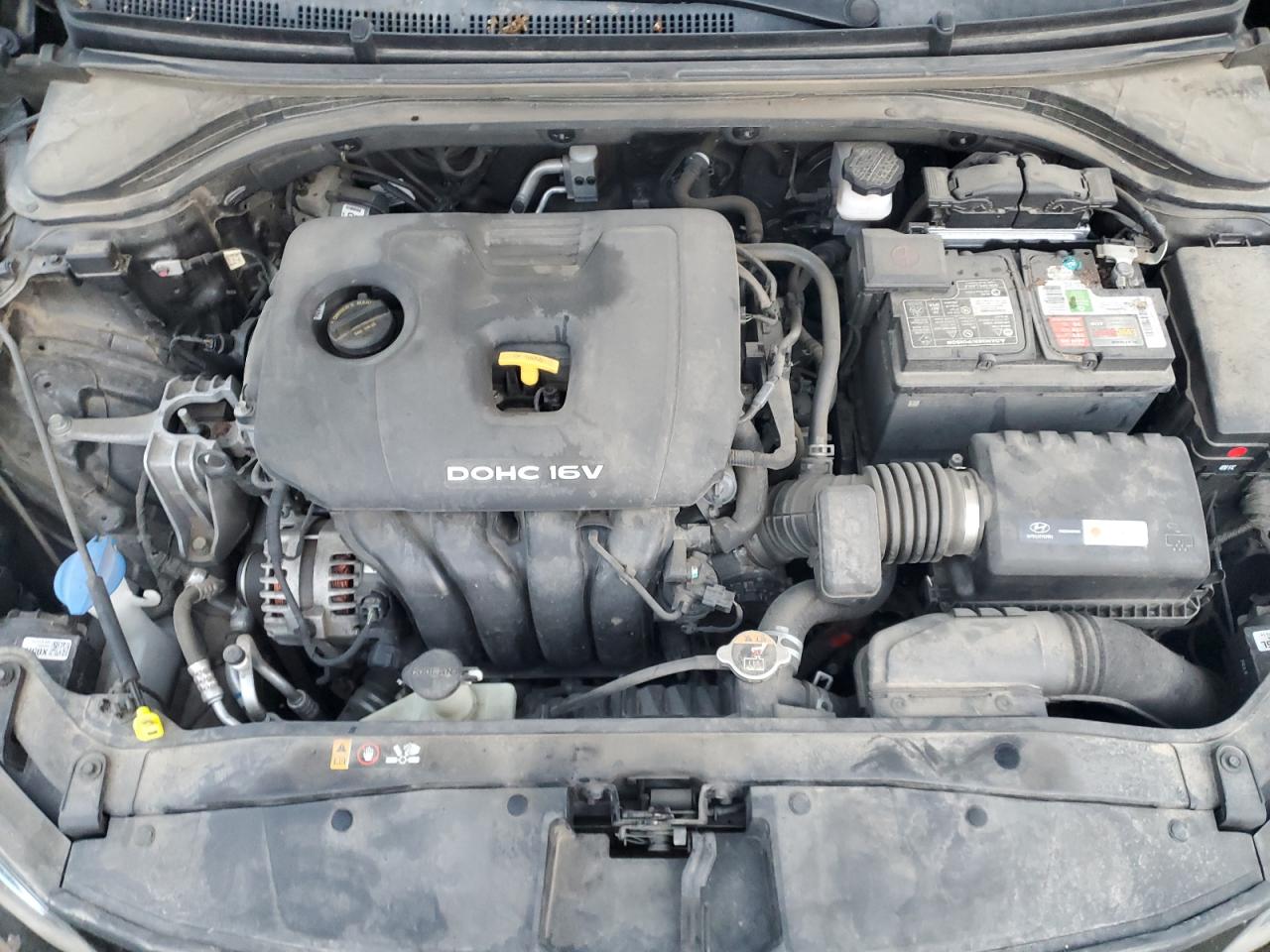 2017 Hyundai Elantra - Image 11