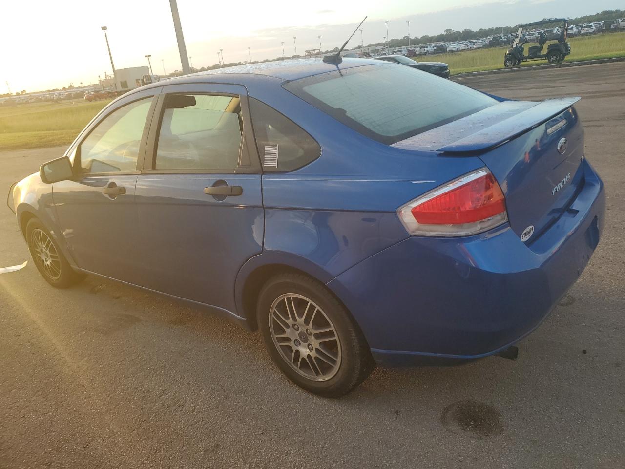 2010 Ford Focus - Image 2