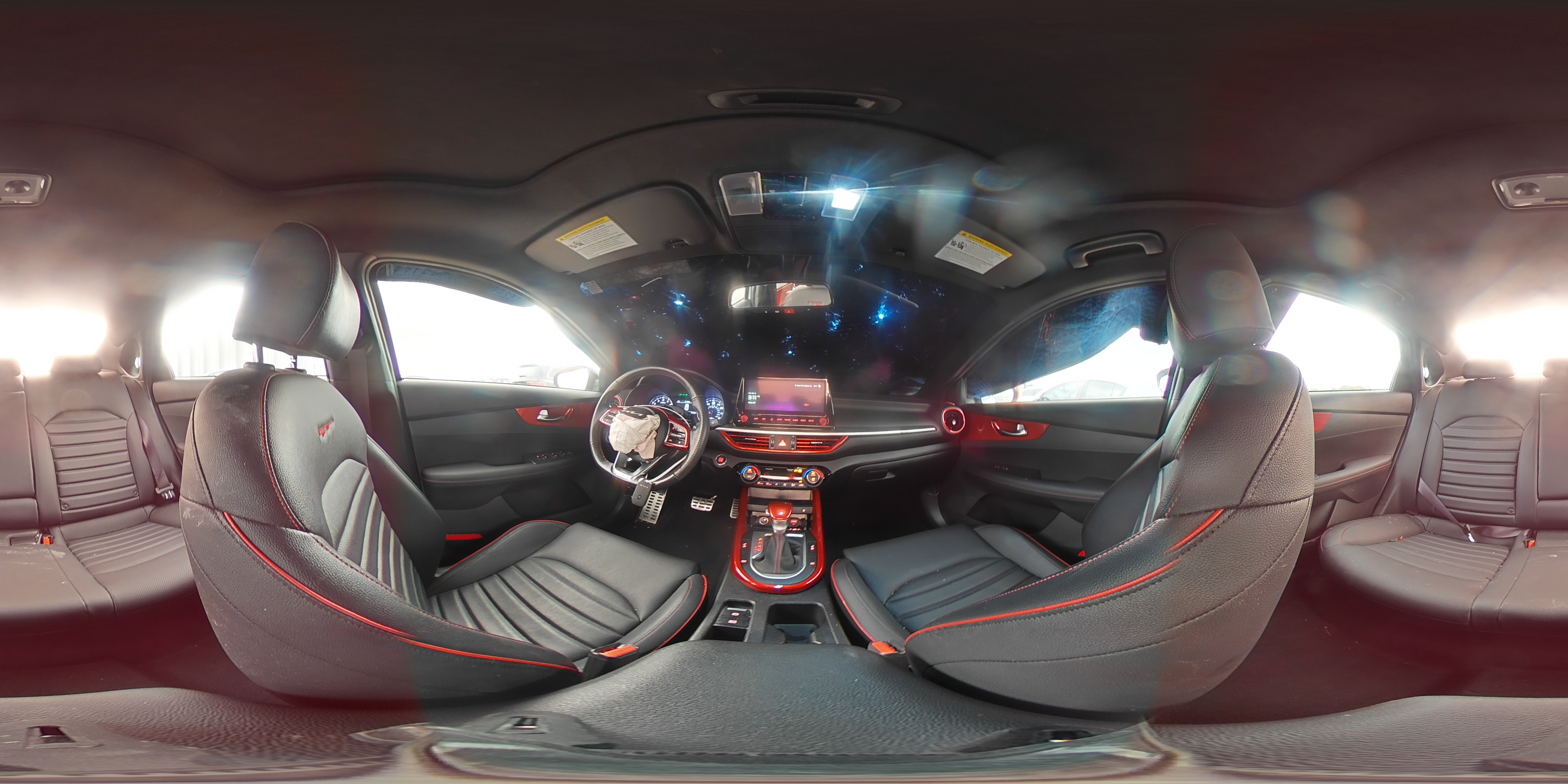 2023 Kia Forte - Image 12