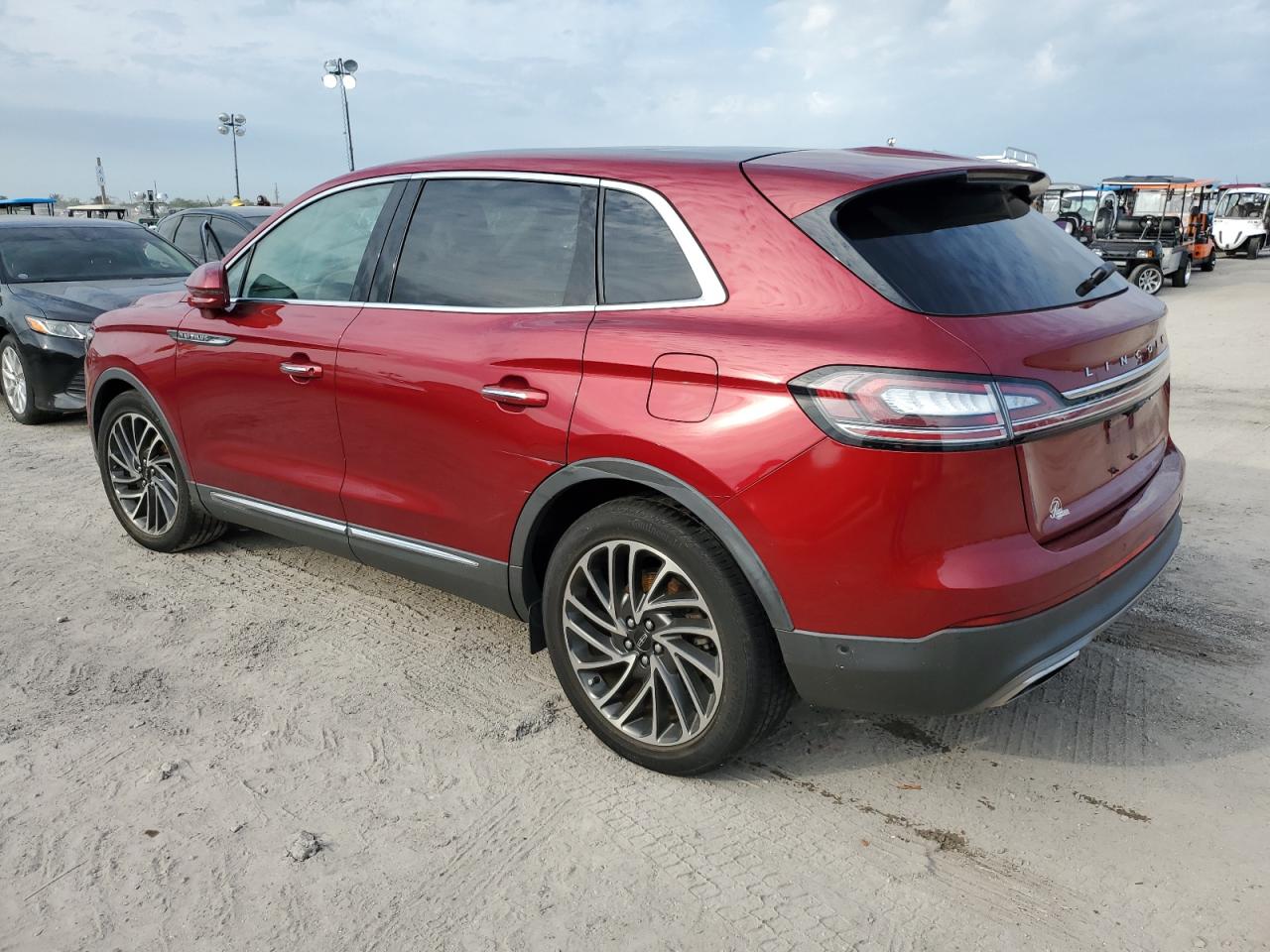 2019 Lincoln Nautilus - Image 2
