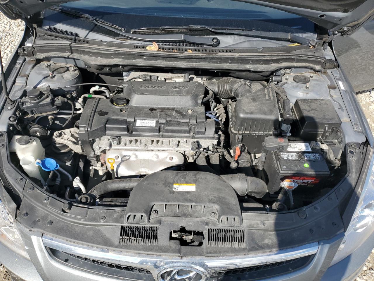 2010 Hyundai Elantra - Image 13