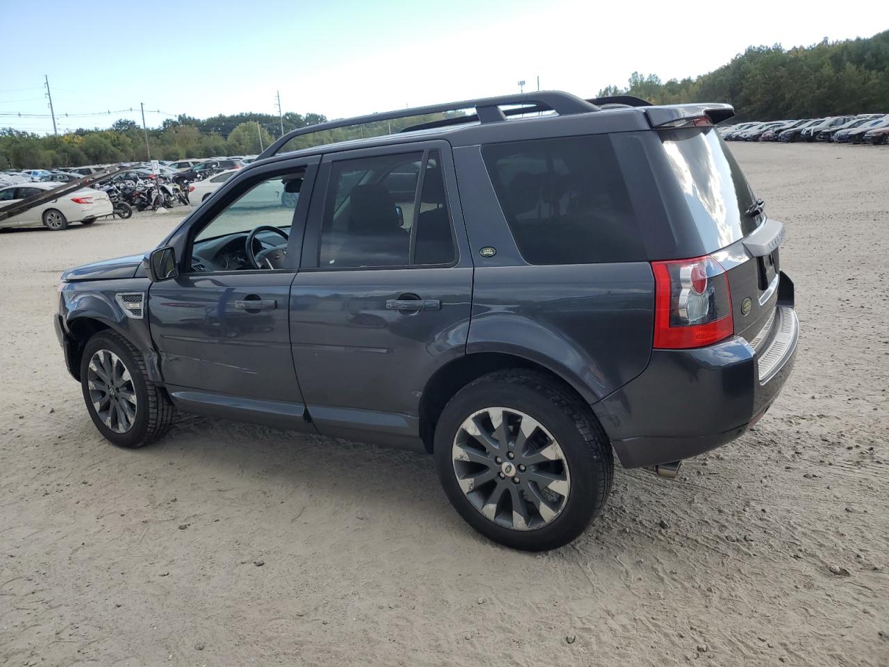 2010 Land Rover LR2 - Image 2