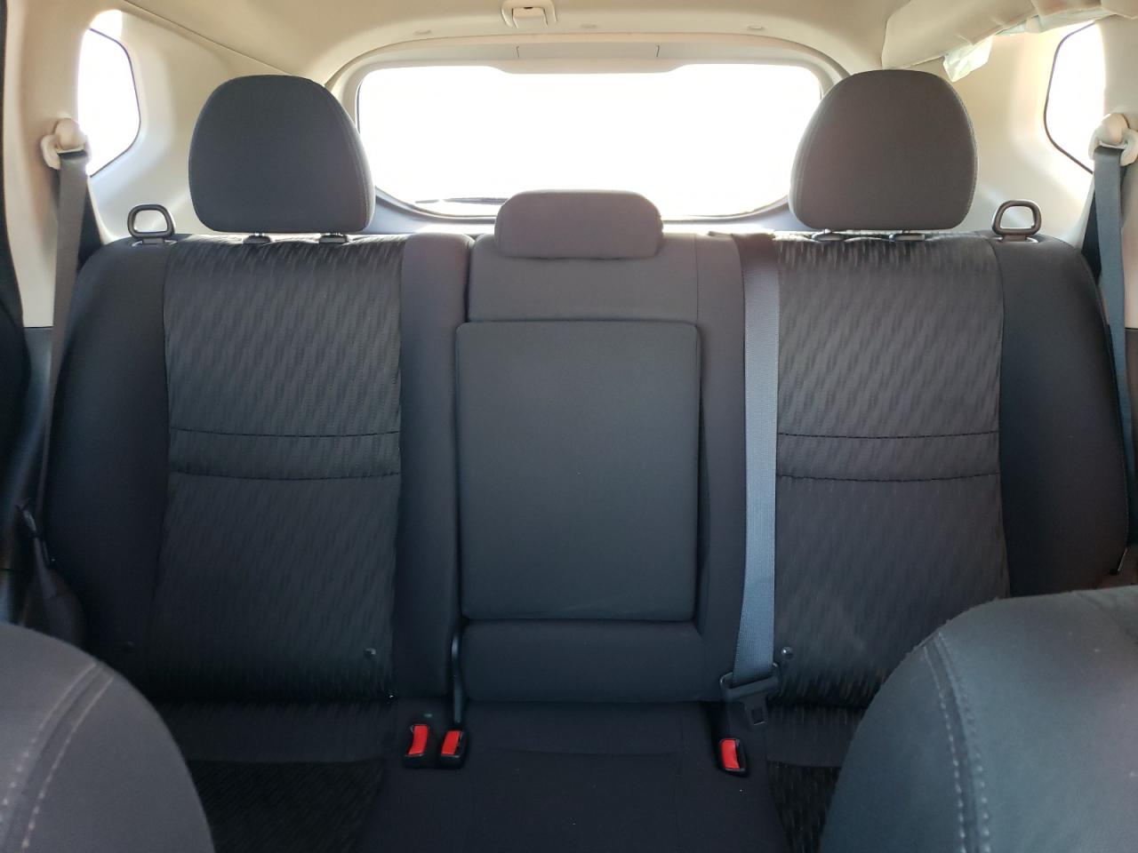 2018 Nissan Rogue - Image 10