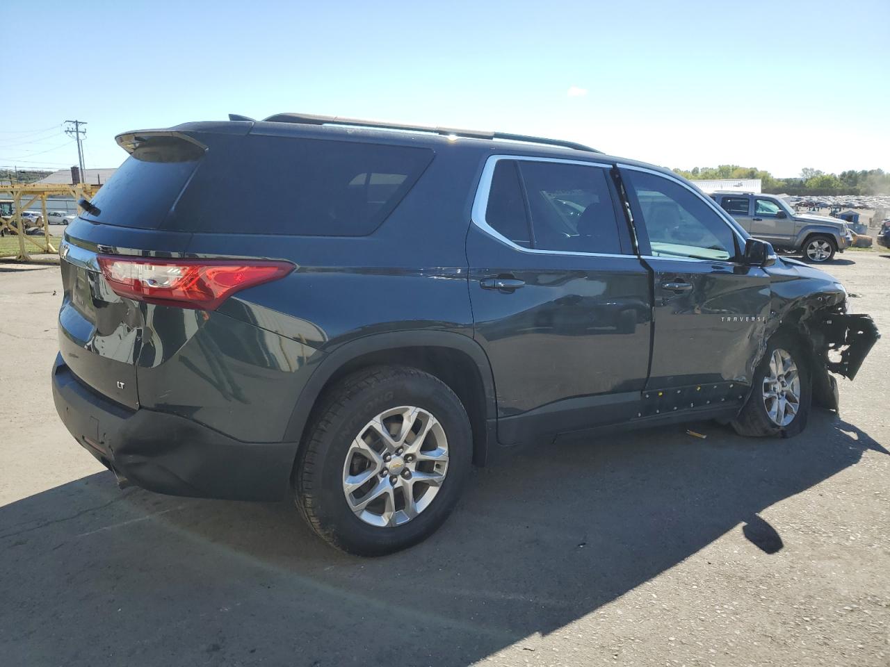 2020 Chevrolet Traverse - Image 3