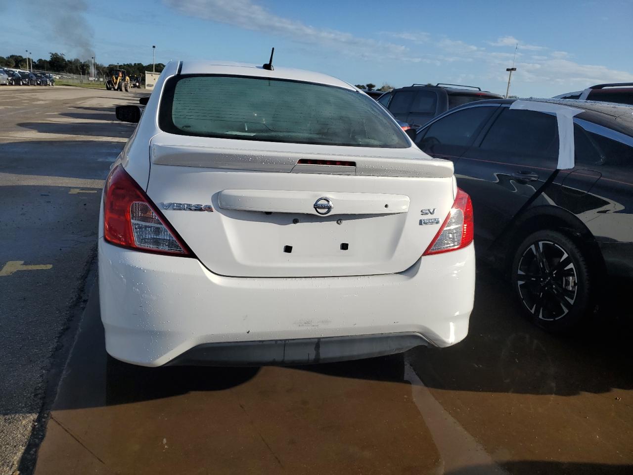 2019 Nissan Versa - Image 6