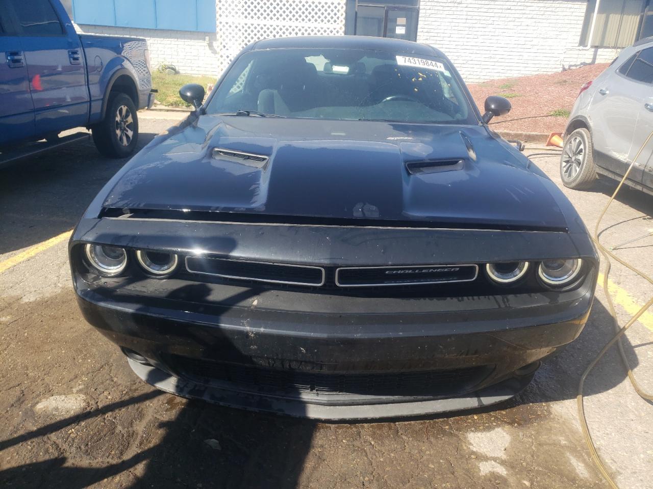 2019 Dodge Challenger - Image 5