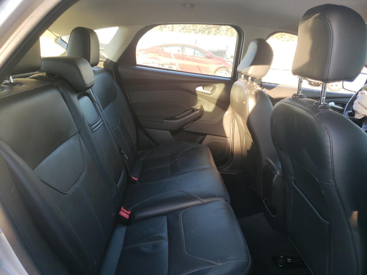 2016 Ford Focus Se VIN: 1FADP3K22GL345798 Lot: 57660555