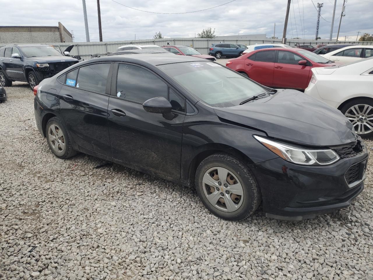 2017 Chevrolet Cruze - Image 4