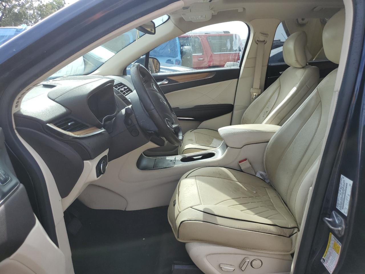 5LMCJ1A96FUJ10719 2015 Lincoln Mkc