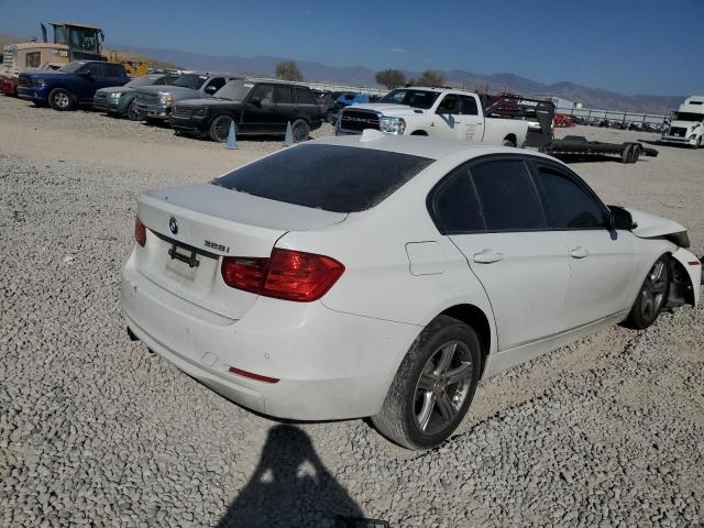  BMW 3 SERIES 2014 Білий