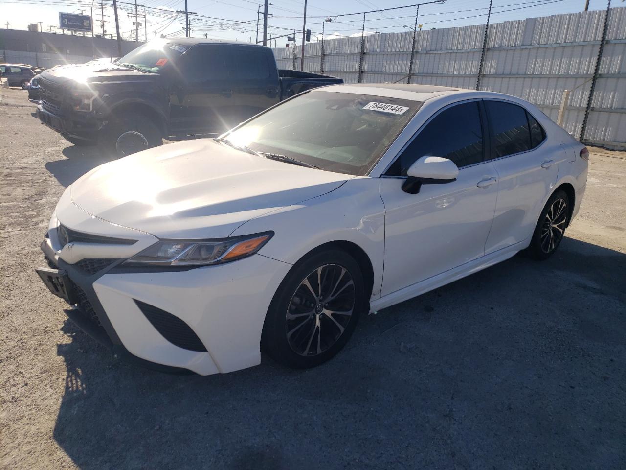 VIN 4T1B11HKXJU113445 2018 TOYOTA CAMRY no.1