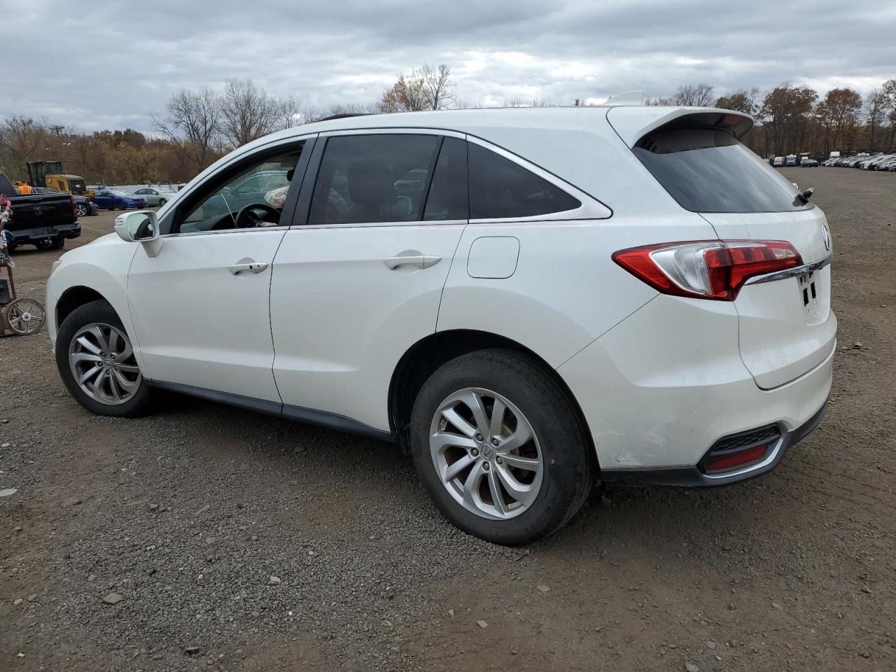 VIN 5J8TB4H56GL016146 2016 ACURA RDX no.2