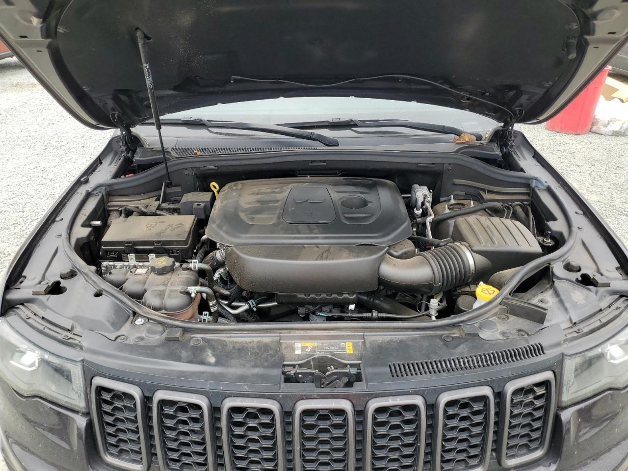 2021 Jeep Grand Cherokee - Image 12